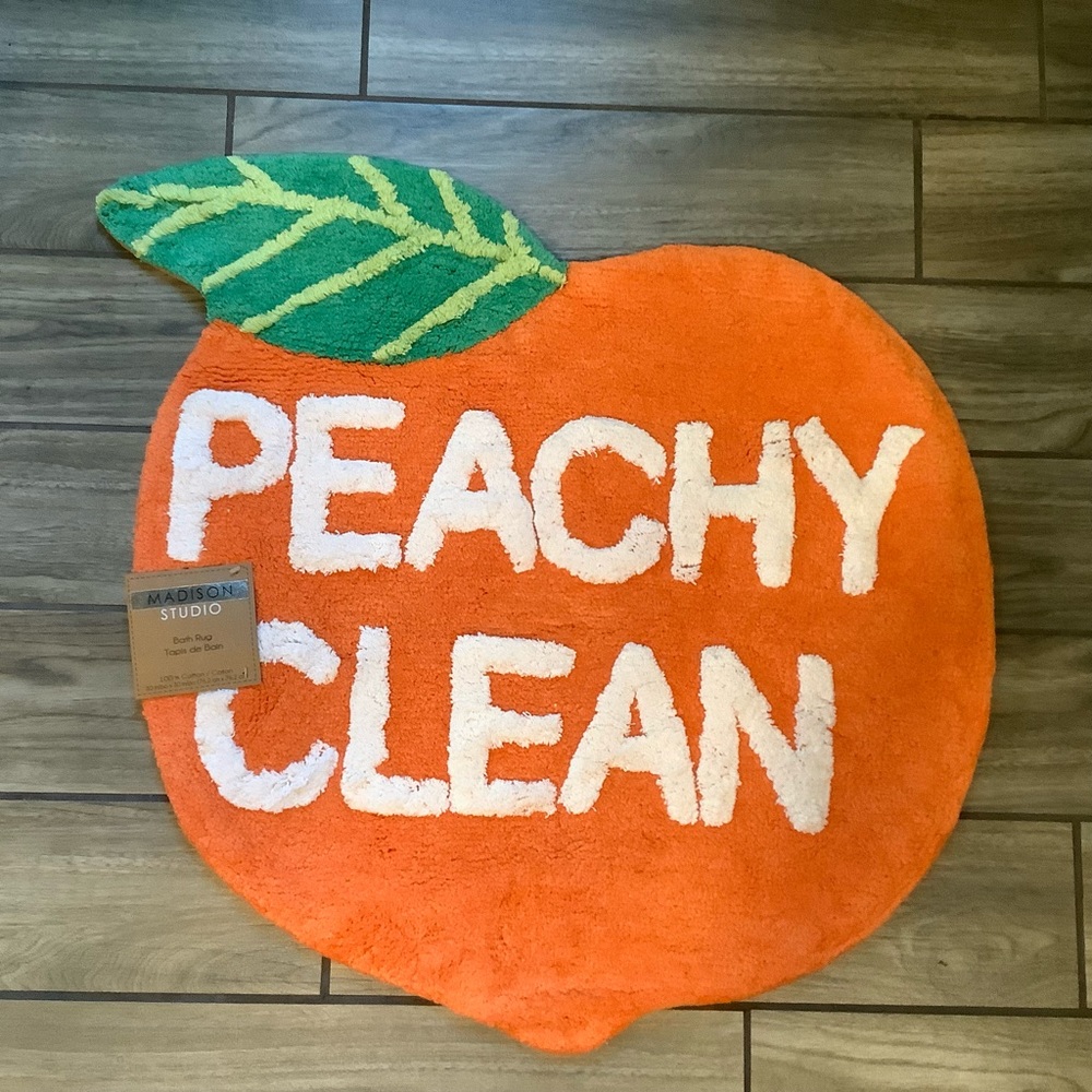 MADISON STUDIO 30in Peachy Clean Bath Mat